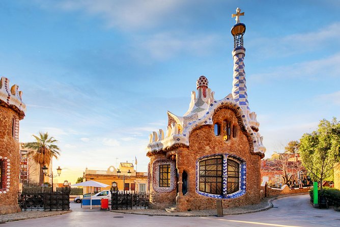 Park Guell and Sagrada Familia Private Tour - Price and value: what $536.51 per person buys you in real terms