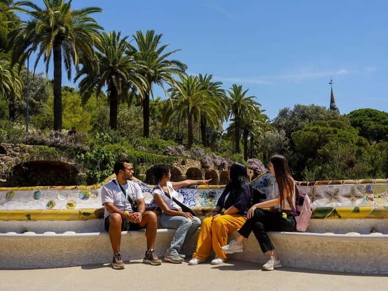 Park Güell: Guided Tour with Optional Gaudí Experience Entry - Check-in at Gaudí Experience: Don’t Lose Time at the Wrong Door