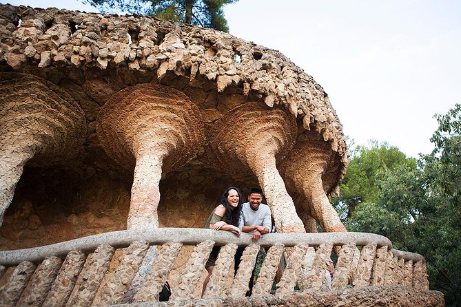 Park Guell Private Photoshoot with Skip the Line Ticket - How pose coaching turns into comfortable photos