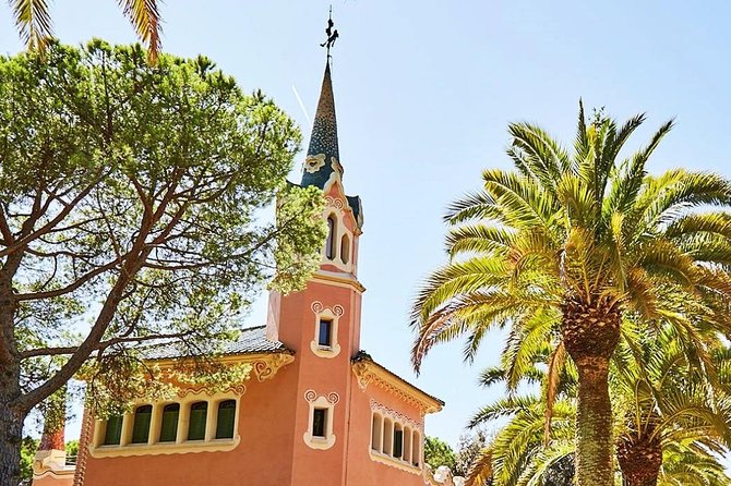 Park Güell with Skip the line tickets and Hotel Pickup - Stop-by-stop: from entrance pavilions to Nature Square