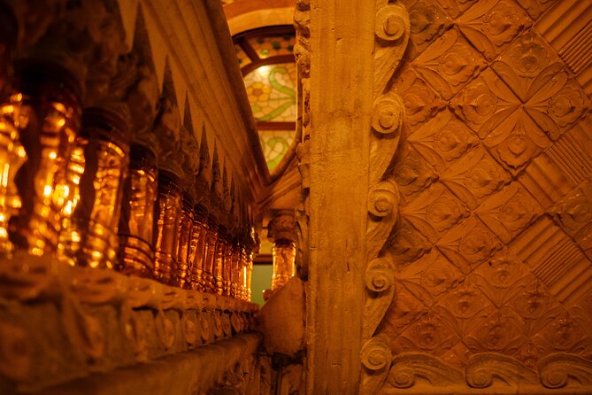 Photo Walking Tour Barcelona Cathedral Gothic Quarter El Born - Price and what you’re really paying for ($59.90 for 2 hours)