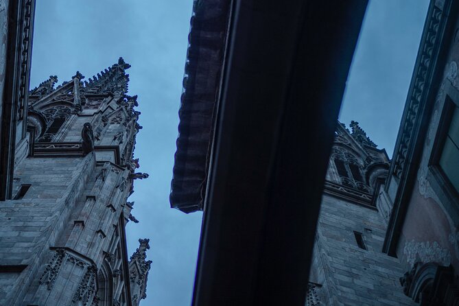 Photo Walking Tour Barcelona Cathedral Gothic Quarter El Born - How the guide coaching improves your photos fast (even with just a phone)