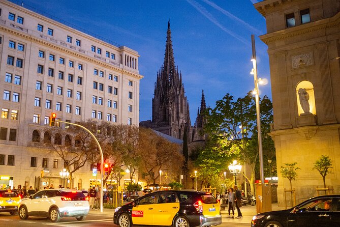 Photo Walking Tour Barcelona Cathedral Gothic Quarter El Born - Should you book the Photo Walking Tour Barcelona Cathedral Gothic Quarter El Born?