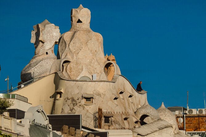 Photo Walking Tour Sagrada Familia and Gaudí in Barcelona - La Mansana de la Discordia: learning composition with Casa Lleo i Morera