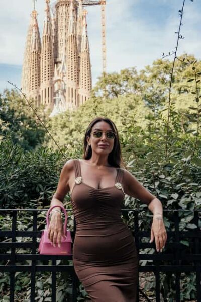 PHOTOSHOOT Sagrada Familia (find me version) - Should You Book This Sagrada Familia Photo Shoot?