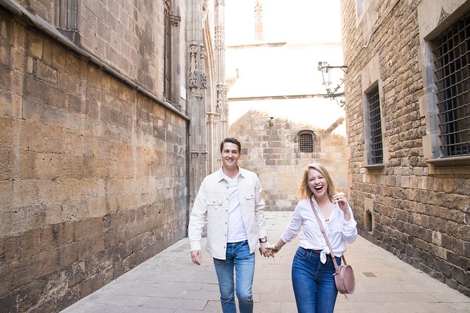 Photoshoot tour in Barcelona Secret Corners - Why this Barcelona photo walk feels different from a standard city tour