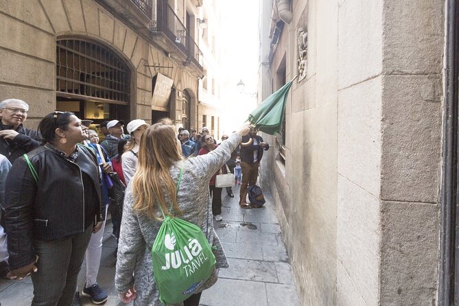 Picasso Museum Guided Tour in Barcelona - What the guide actually does during the 1.5–2 hours