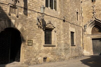 Picasso Museum & Private Walking Tour of Born or Gothic Quarter - Santa Maria del Mar: a quick church stop with big atmosphere