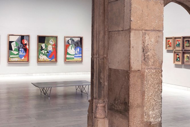 Picasso’s Footsteps: Private Tour & Museum - Porxos d’en Xifré: the first Picasso apartment clue