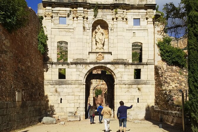 Priorat tour to 3 small wineries and hotel pick-up - Timing, comfort, and how to enjoy the day without rushing