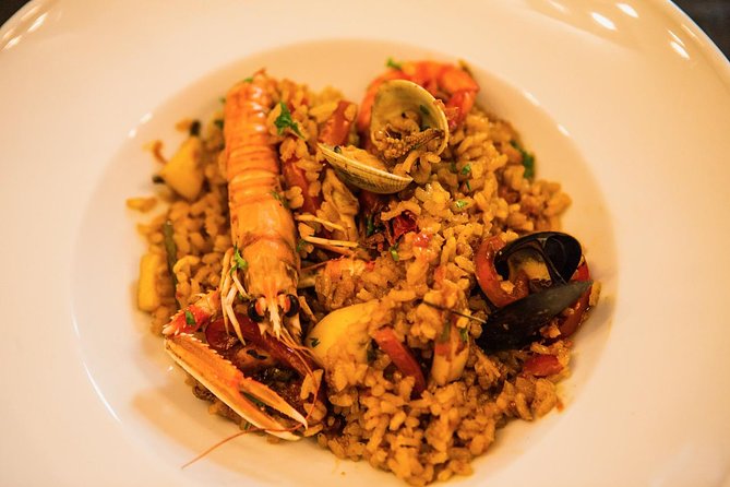 Private Authentic Paella Cooking Class in Barcelona with Josh - The 3-hour flow: sangria prep, crema catalana, then paella