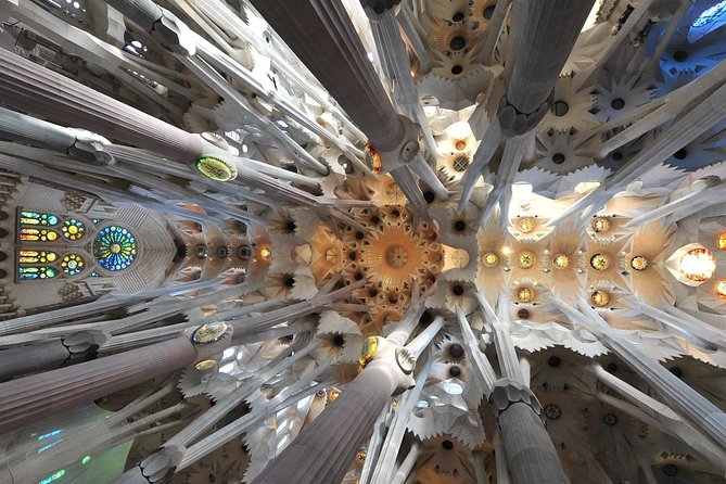 Private Barcelona and Sagrada Familia Tour with Hotel Pick-up - Eixample and Passeig de Gràcia: The Gaudí Façade Tour Without the Ticket Lines