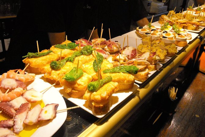 Private Barcelona Art and Tapas Walking Tour with Picasso Museum - What you actually get from pairing Picasso with tapas