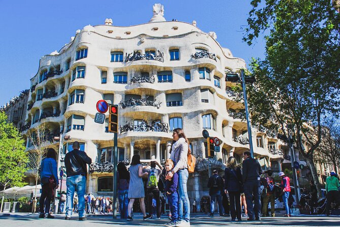 Private Barcelona Bike Tour, Gaudi's Art and Medieval Districts with Local Guide - La Rambla at the end: how to use the final 20 minutes well