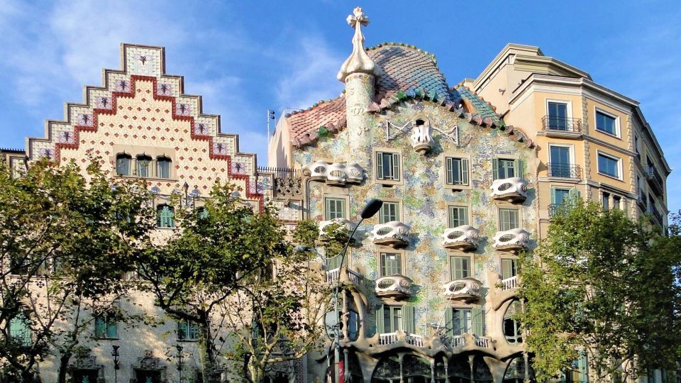 Private Barcelona Modernism and Gaudí Walking Tour - More Stops, More Texture: Comalat, Terradas, and Palau Montaner