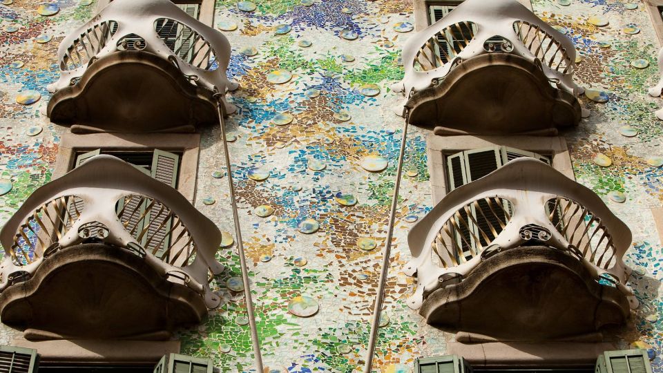 Private Barcelona Modernism and Gaudí Walking Tour - Casa Batlló: The Rolling Sea Comparison Helps You Look