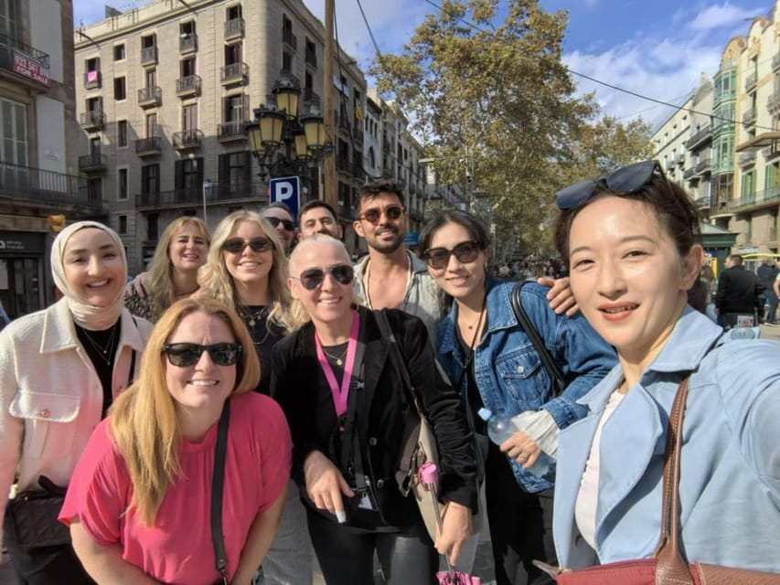 Private Barcelona Modernism and Gaudí Walking Tour - Your Guide Sets the Tone: English, Spanish, and Small-Group Flow