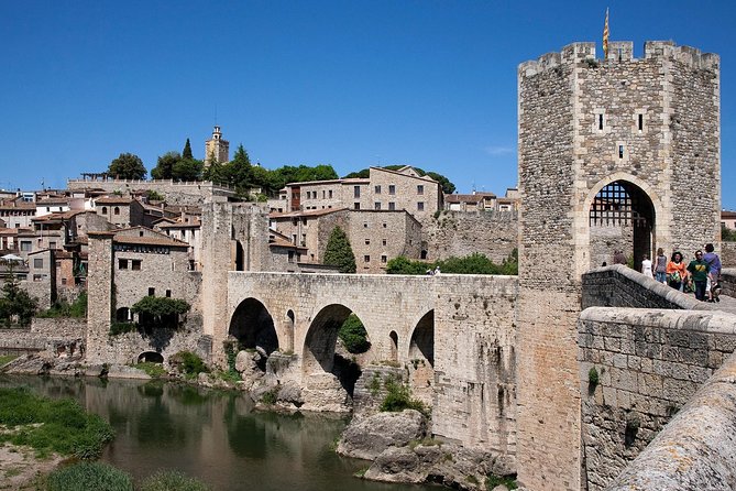 Private Besalú & 3 Medieval Towns Tour with Hotel PickUp from Barcelona - Timing Tips to Make the Day Feel Relaxed