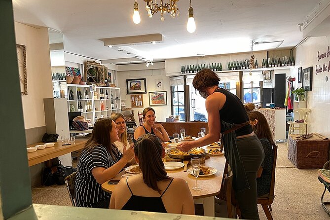Private Cava Sabrage and Paella Class in Barcelona - Cava Sabrage: The Skill, the Safety, and the Fun