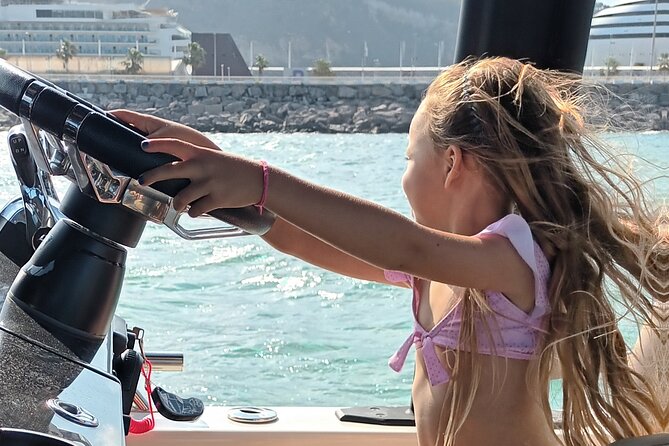 Private Charter in Catamaran Alexa by Barcelona 12 pax 2/4/8 HS - Who should book this private charter (and who might not)
