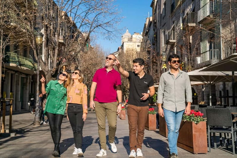 Private Dali Museum, Medieval Town & Girona from Barcelona - Girona Guided Walk (2.25 Hours): Cathedral and Historic Streets