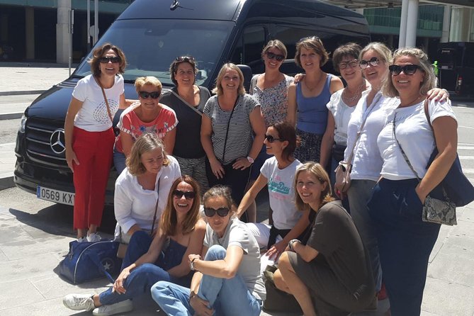 Private Day Trip from Barcelona to Montserrat - Pickup and the comfort factor: your day starts in the car