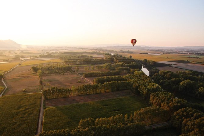 Private Exclusive Hot Air Balloon Barcelona - What happens after you land: champagne, snacks, and take-home keepsakes