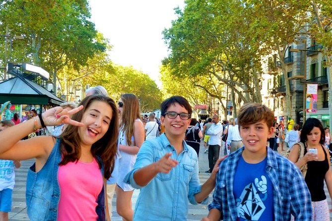 Private Family Experience - Dragon Tour in Barcelona for Kids - Meeting at Plaça Reial, Ending by Passeig del Born