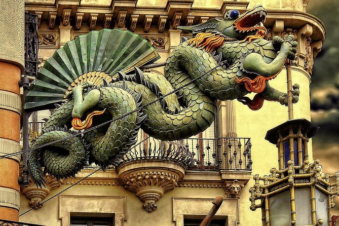 Private Family Experience - Dragon Tour in Barcelona for Kids - Walking Time, Pace, and Comfort (What to Wear)