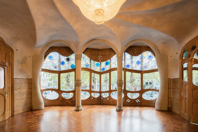 Private First Access Casa Batlló Experience With Breakfast - Casa Amatller breakfast: a sweet finish with chocolate-famous cafeteria energy