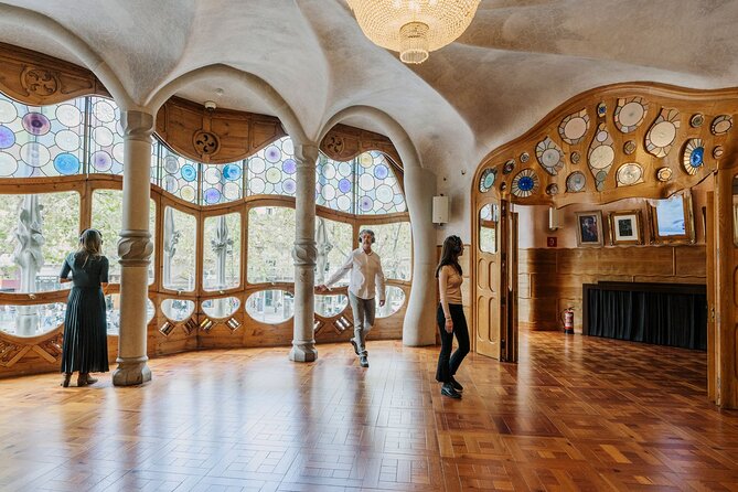 Private First Access Casa Batlló Experience With Breakfast - Casa Batlló stop: early entry, guided meaning, and calmer photo time