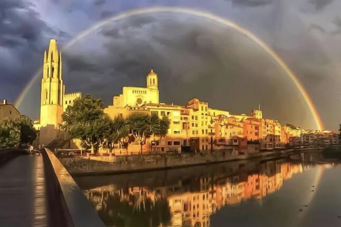 Private Girona Tour Costa Brava & Lunch Experience from Barcelona - The Gothic Quarter and Patronat Call de Girona Streets