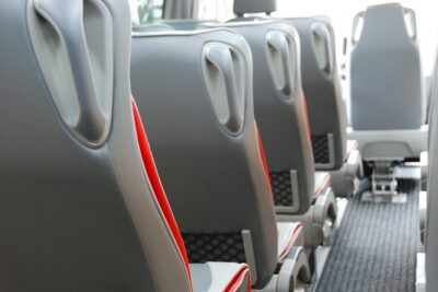 Private Meet & Greet Transfer from El Prat Airport to Barcelona - The drive into Barcelona: what “direct and comfortable” means in real life