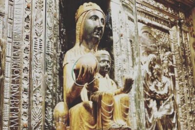 Private Montserrat Tour, Wine Taste & Local Lunch from Barcelona - Abadia de Montserrat: Geology, Church Time, and the Black Madonna Moment