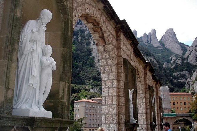Private Montserrat with Lunch and Wine Tasting from Barcelona - Key highlights to look forward to