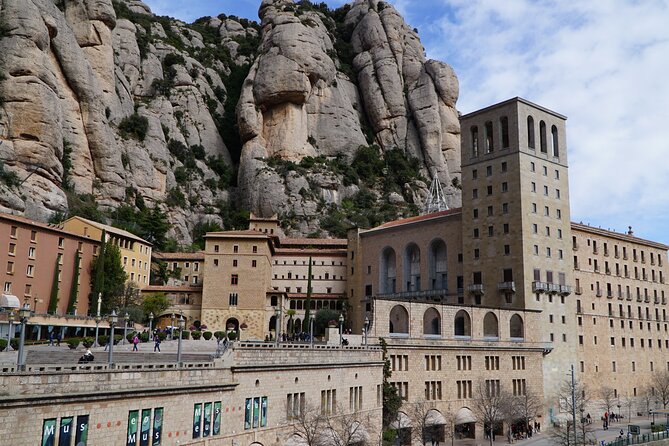 Private Montserrat with Lunch and Wine Tasting from Barcelona - Price and value: what $512.90 includes and what it means