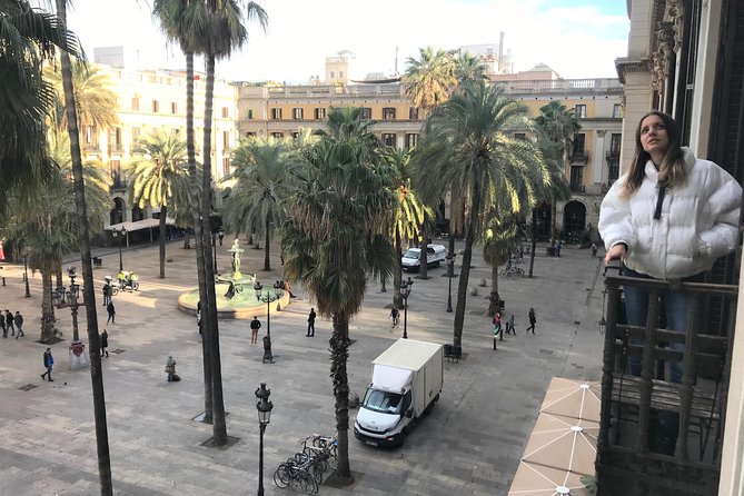 Private Paella class, Tapas, full menu and Sangria workshop - The cooking class flow: everyone participates, not just watches