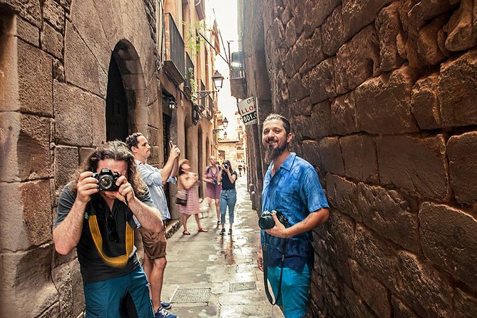 Private Photography Walking Tour with a Local - What to bring (and what to expect if you’re starting from scratch)