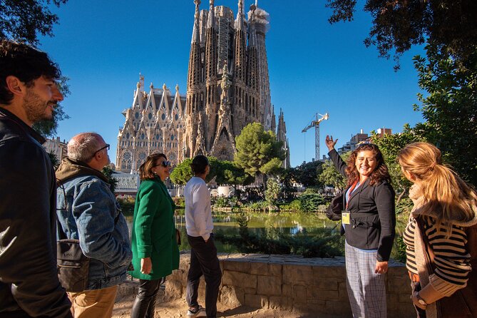 Private Sagrada Familia Guided Tour with Skip the Line Ticket - Learning Gaudí’s legacy: what this tour connects to beyond the walls