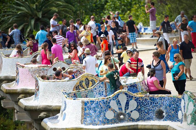 Private Sagrada Familia & Park Guell Guided Tour - Guides: the real difference between a good and a great tour
