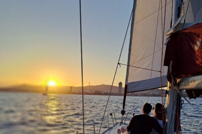 Private Sailing experience with open bar and snacks - The sights you’ll see from the sea: Sagrada Família, Park Güell, Maremagnum