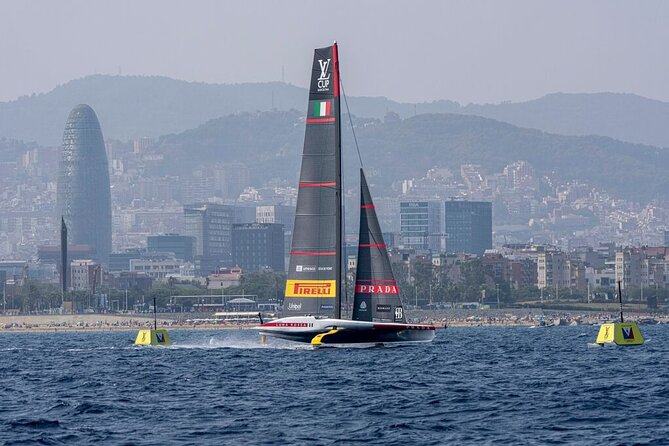 Private sailing tour with aperitif in Barcelona - Two hours, one boat: how private sailing changes your Barcelona