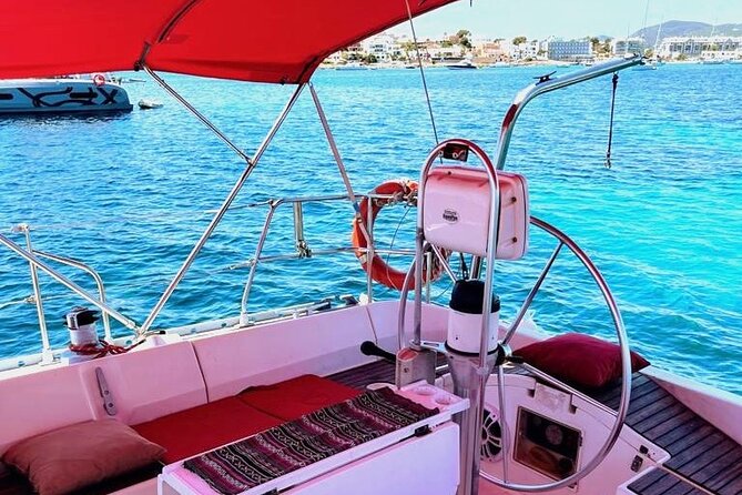 Private sailing tour with aperitif in Barcelona - Price and value: $523.60 for up to 7 people