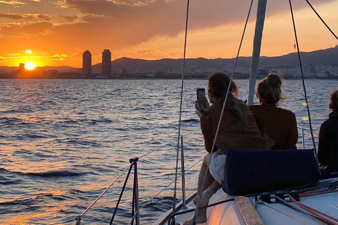 Private sailing trip from Barcelona with open bar - How long is enough? Choosing 1, 2, or 3 hours