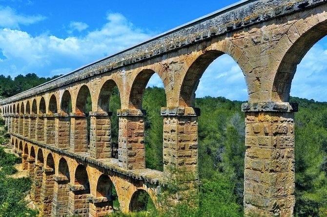 Private Tarragona and Sitges Tour with Hotel pick-up from Barcelona - Timing, pacing, and what to bring for a long coast day