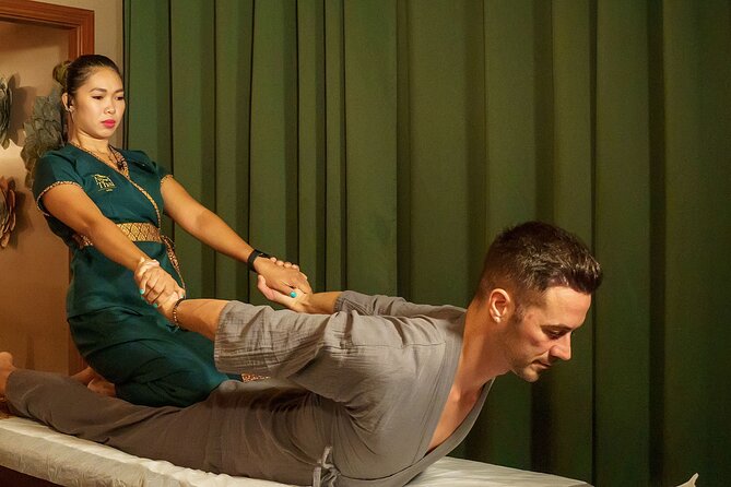 Private Thai Massage Session in Barcelona - What the Room Feels Like: Atmosphere, Cleanliness, and Comfort