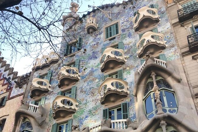 Private Tour Barcelona and Montserrat 8 Hours - Price and value for a private group up to 6