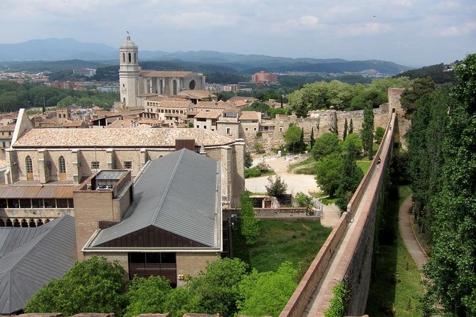 Private tour: Dali Museum and Girona from Barcelona - Price and logistics: what $835.10 per group really covers