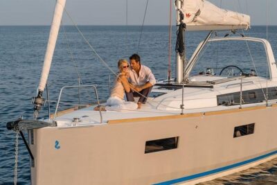 Private Tour: Romantic Sailing Tour from Barcelona - Port Olimpic views at the end: a calmer return