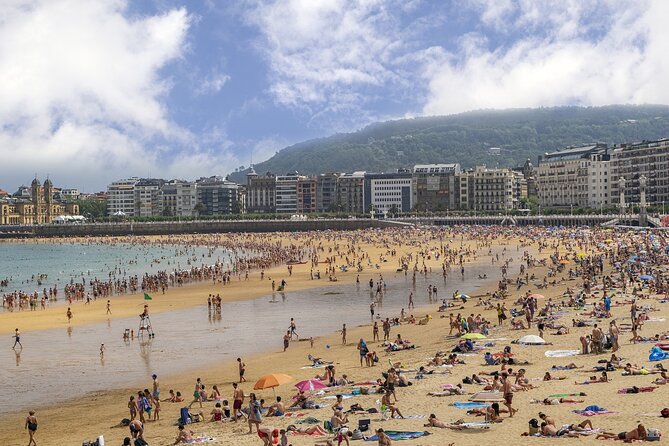 Private transfer: Barcelona to San Sebastian, 2h Stop in Pamplona - Door-to-Door Comfort: What This Transfer Gets Right